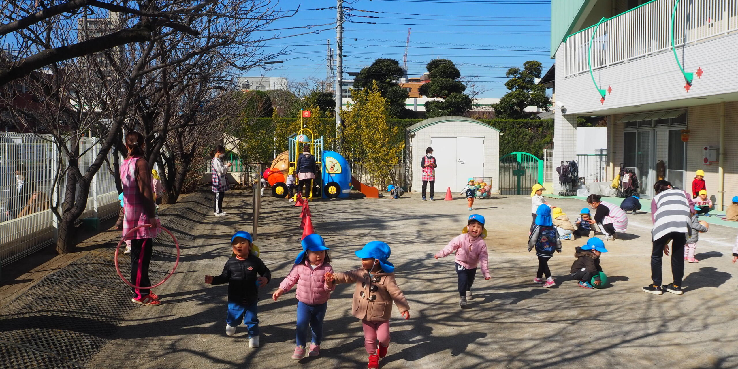 外遊びをしました 足立区 認可保育園 社会福祉法人チェリー保育園 北綾瀬